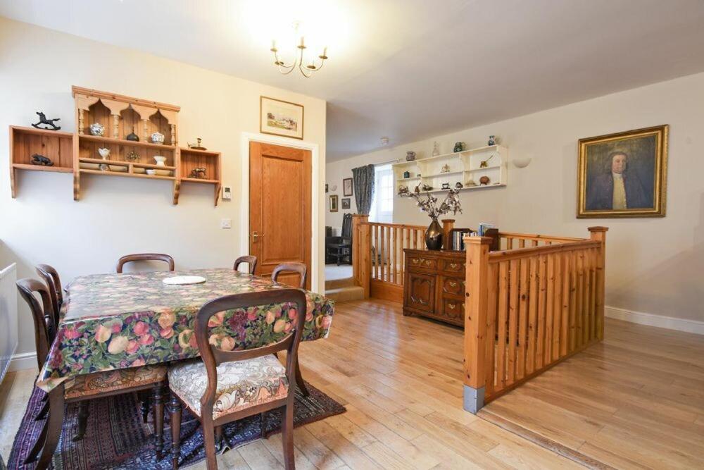 Вилла Craster Tower Coach House Экстерьер фото
