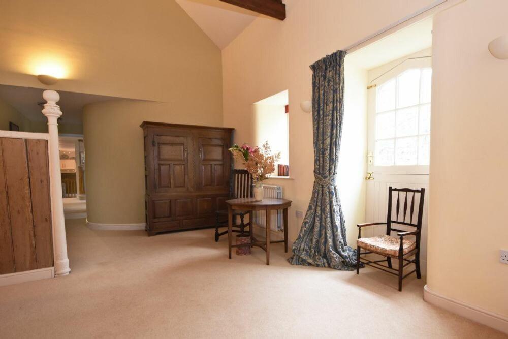 Вилла Craster Tower Coach House Экстерьер фото